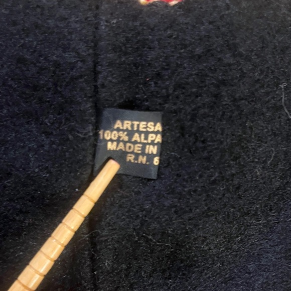 Artesania Alpaca Wool Kids Hat from Bolivia - Picture 6 of 9